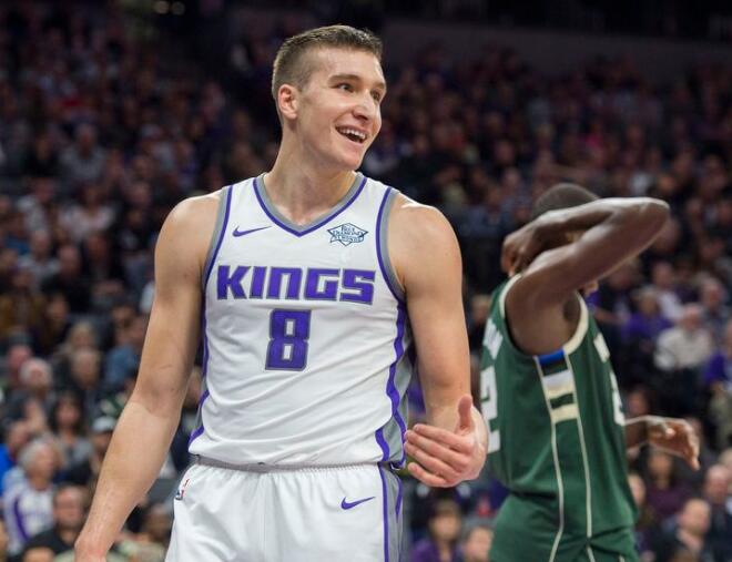  福克斯全能填数据，国王客场拔寨攻克开拓者营