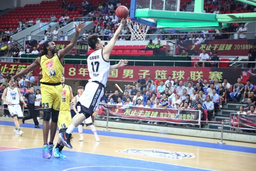  柏林联合防守密不透风，零封对手延续不败